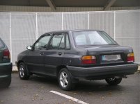 Ford Festiva 4p tr (1993).jpg