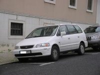 Honda Odissey fr (1998).jpg