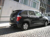 Honda FR-V tr (2005).jpg