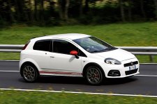 fiat-grande-punto-abarth-17.jpg