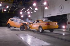 crash-test_mercedes-a-class_and_mercedes-s-class_01_july-2004.jpg