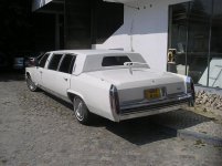Cadillac Limousine tr.jpg