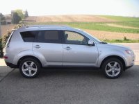 Mitsubishi Outlander a.jpg