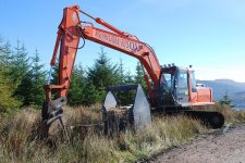 Big_digger_-_geograph.org.uk_-_578060.jpg